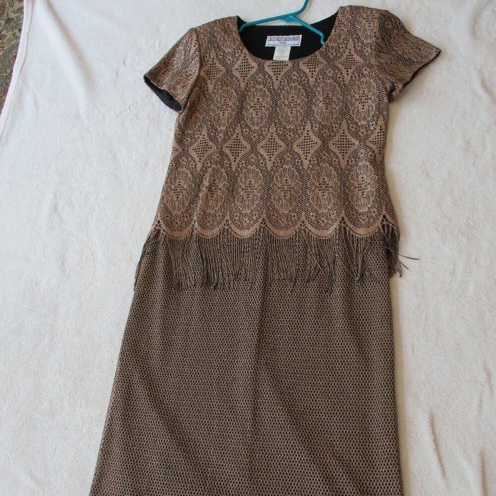 Beautiful gold/goldish dress - size 8 vintage style but classy - Jessica Howard